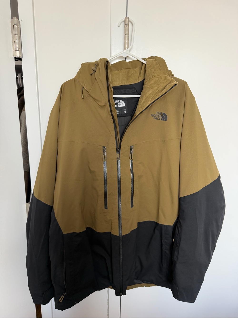 The North Face Two-Tone Hooded Ski Jacket in Olive and Black